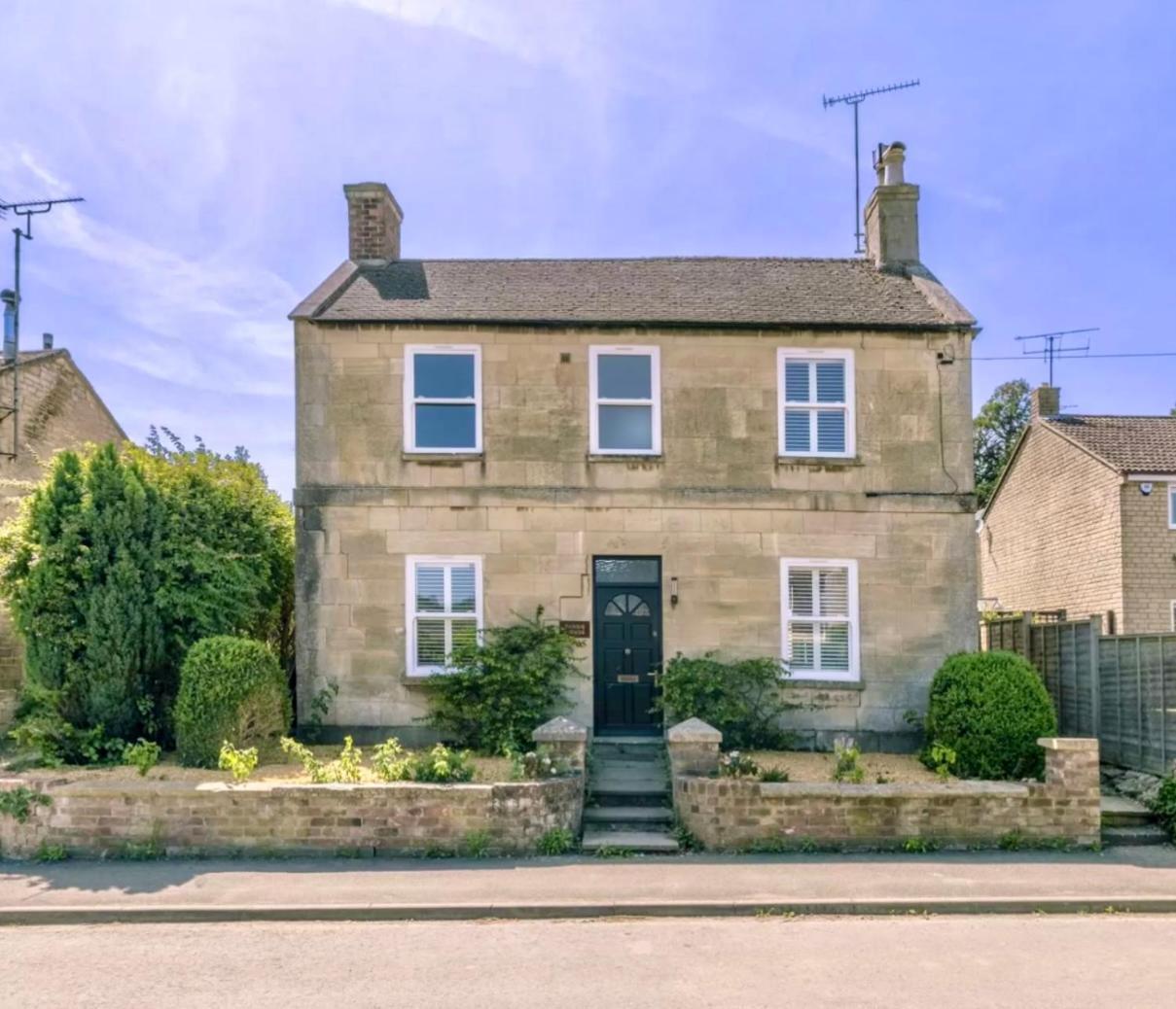 Luxury Cotswolds Cottage With Hot Tub Вінчкомб Екстер'єр фото
